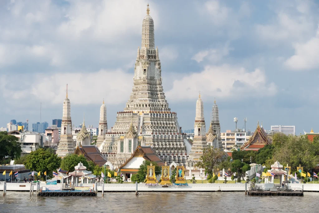 Храм Ват Арун, одно из лучших занятий в Бангкоке