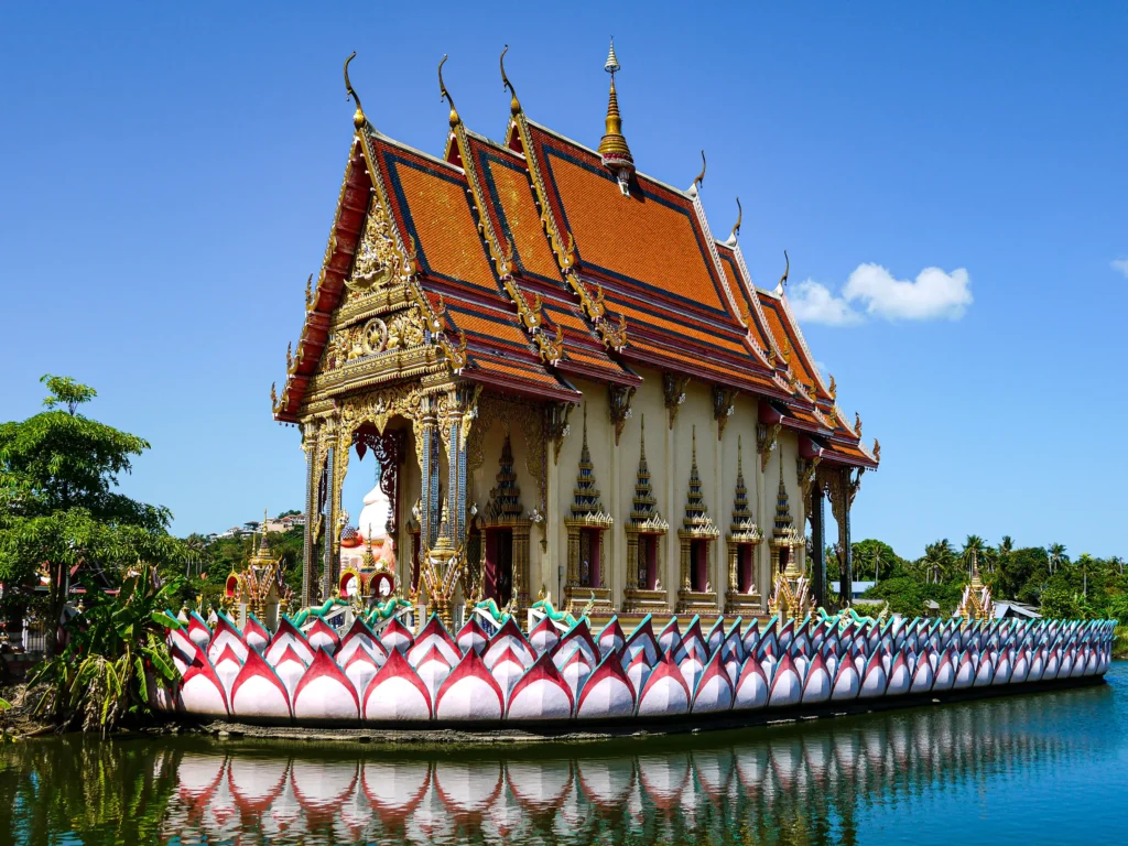 Посещение храма на Ко Самуи, Таиланд